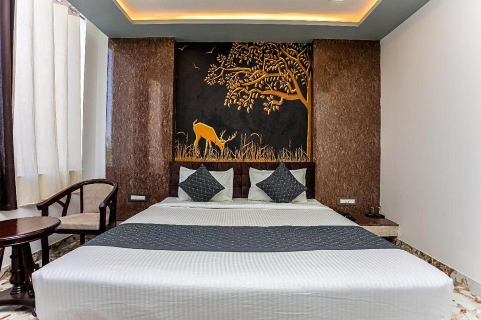 Hotel Eagle Inn Udaipur Esterno foto