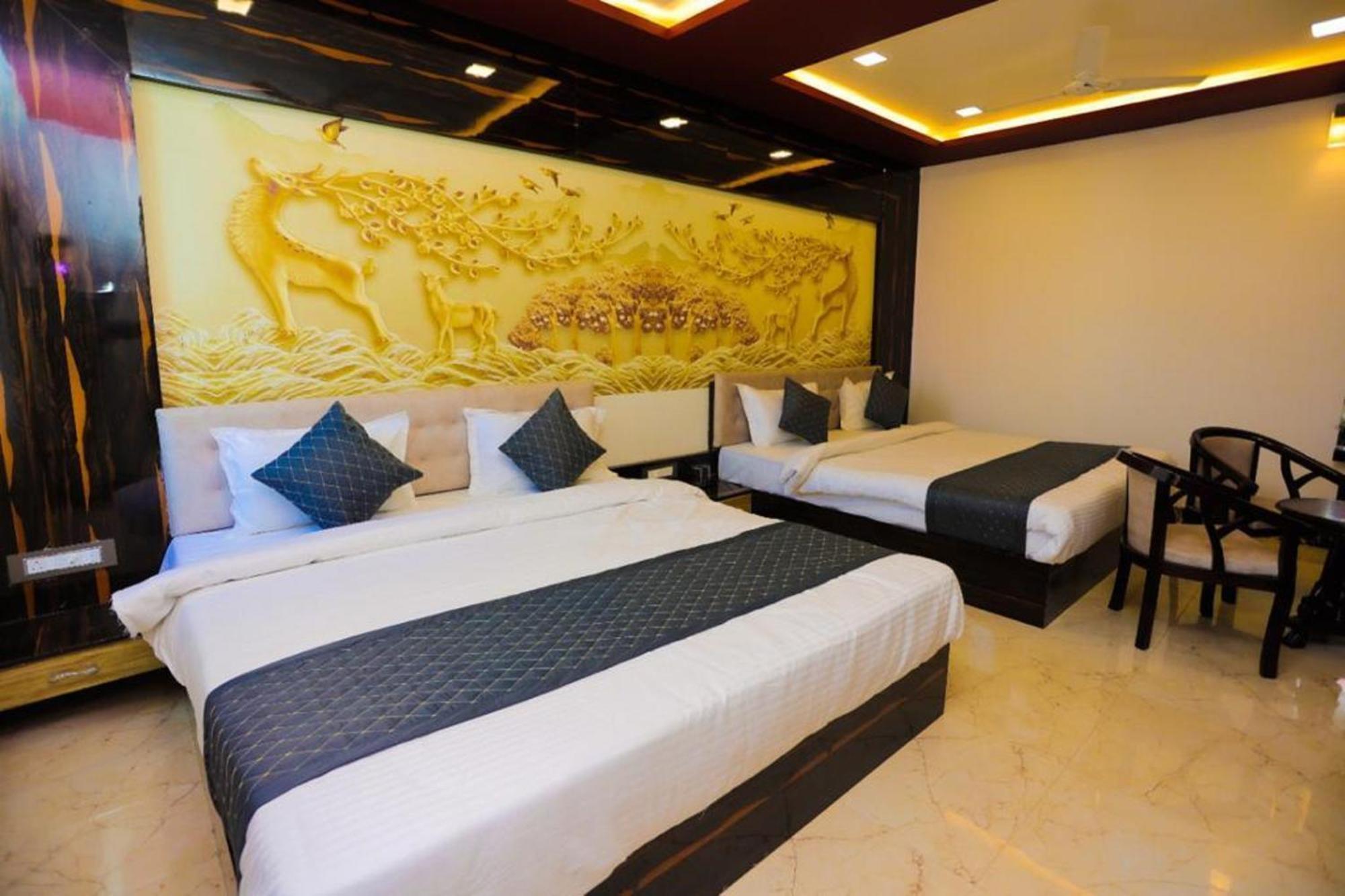 Hotel Eagle Inn Udaipur Esterno foto
