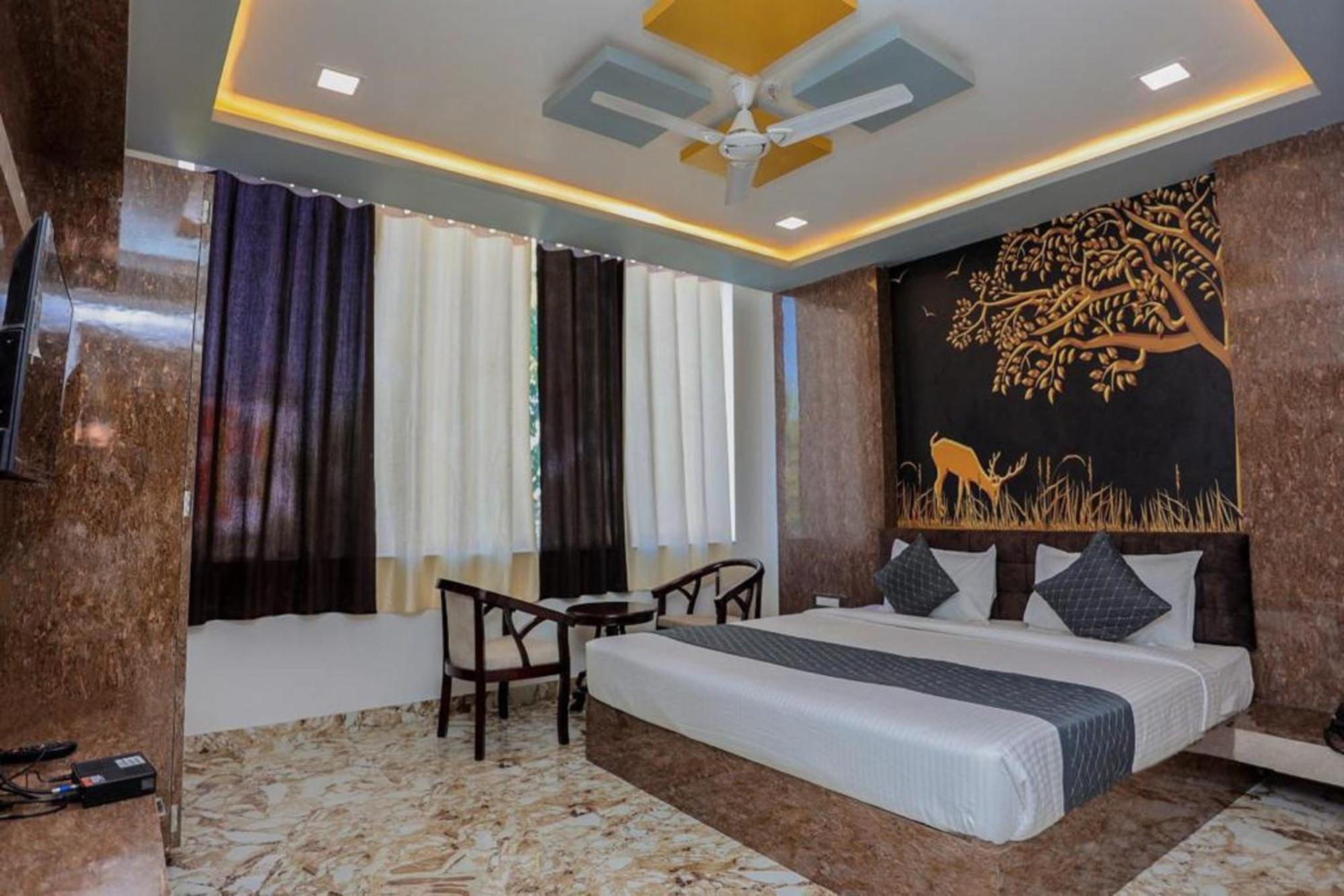 Hotel Eagle Inn Udaipur Esterno foto